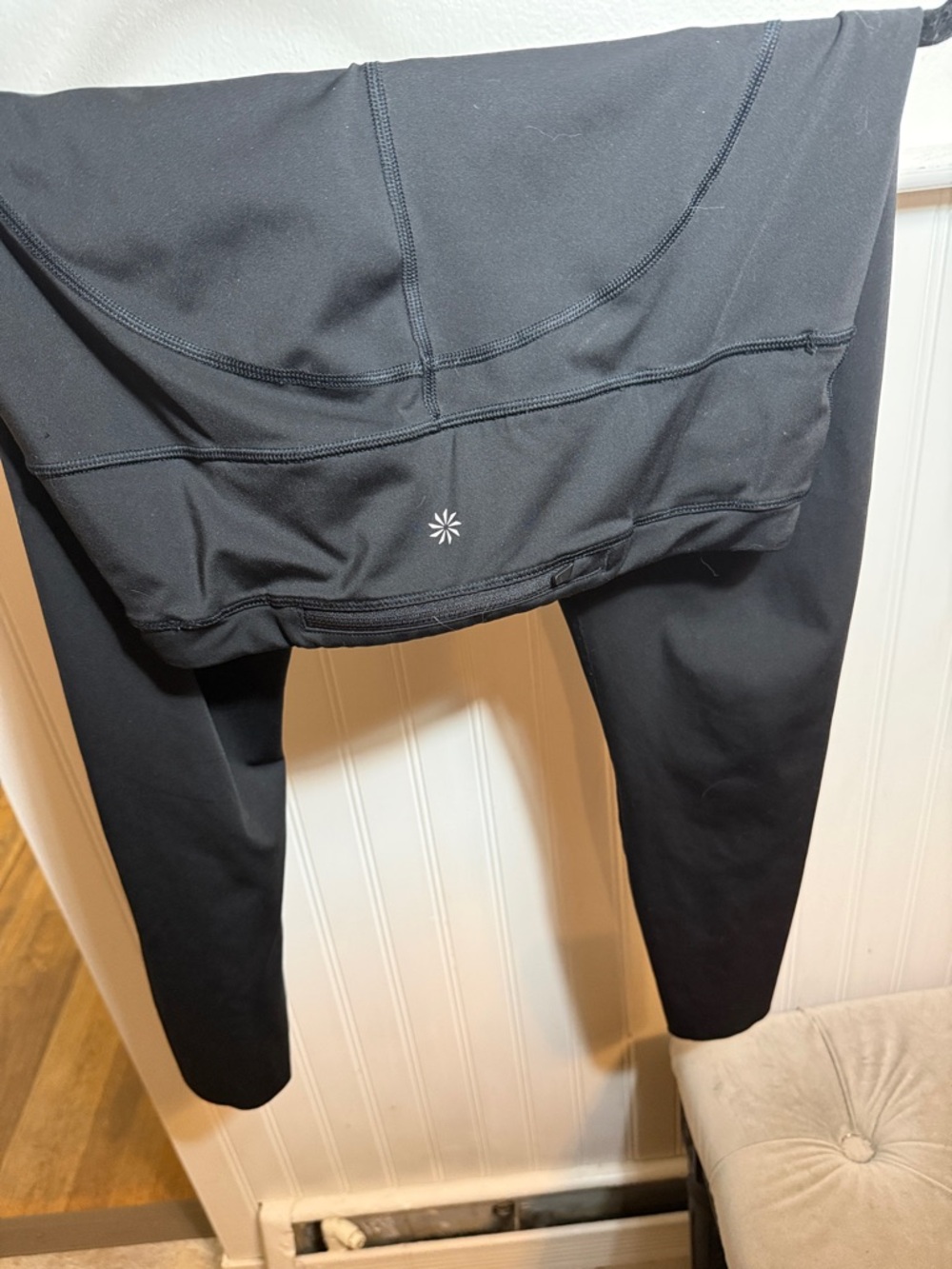 Athleta Black Accelerate 7/8 Tight Leggings